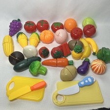 33 Pc Lot Of Pretend Cutting Veggie  Fruit Toys With 2 Cutting Board  2 Knives