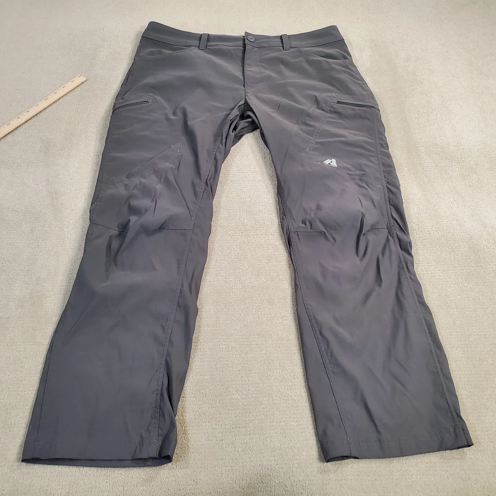 Eddie Bauer First Ascent Pants Mens 38x30 Gray Cargo Outdoors Hiking Stretch *
Opens in a new window