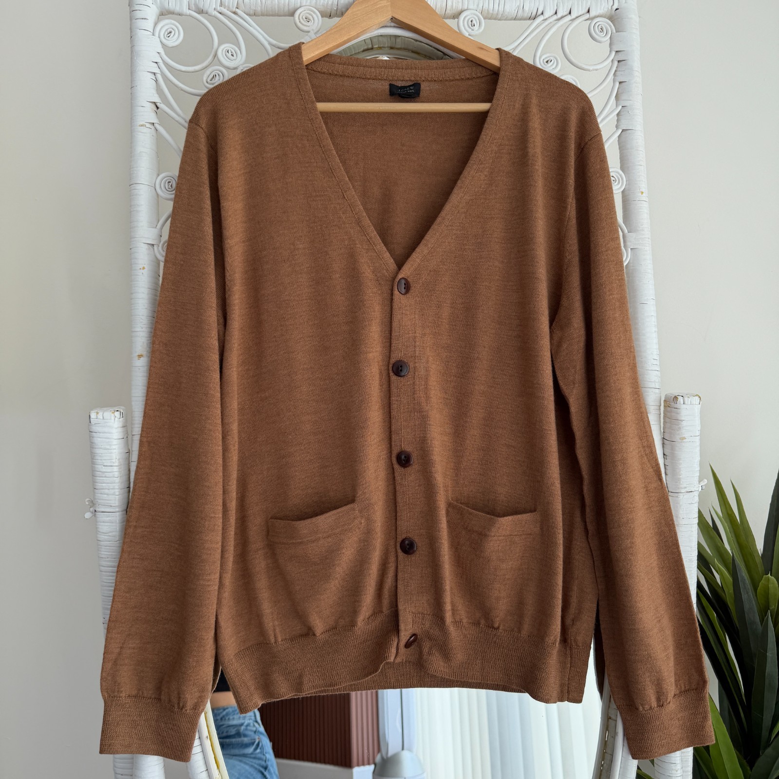 J. Cárdigan Suéter Para Hombre XL Camel 100% Lana Merino Botón Delantero Manga Larga