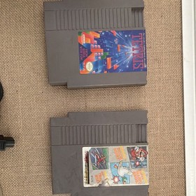 Nintendo NES Console Lot w/ 2 Controllers, AC Adapter, RF Switch, Tetris, Mario