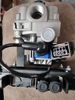 Meritor Wabco ABS ECU Valve Assembly for Trailer Dollies 12V 4005001040