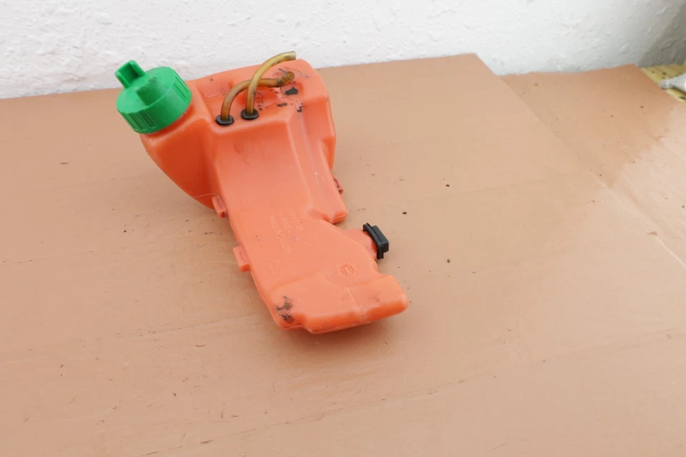 Husqvarna 123L Recortadora de cuerda OEM Tanque de combustible 5039108 Foto 4 de 4
