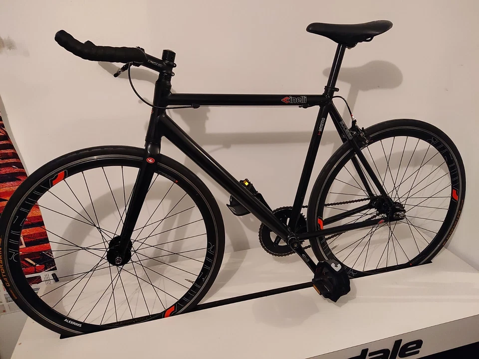 Bicicleta de una sola velocidad Cinelli Bootleg Mystic Foto 2 de 4