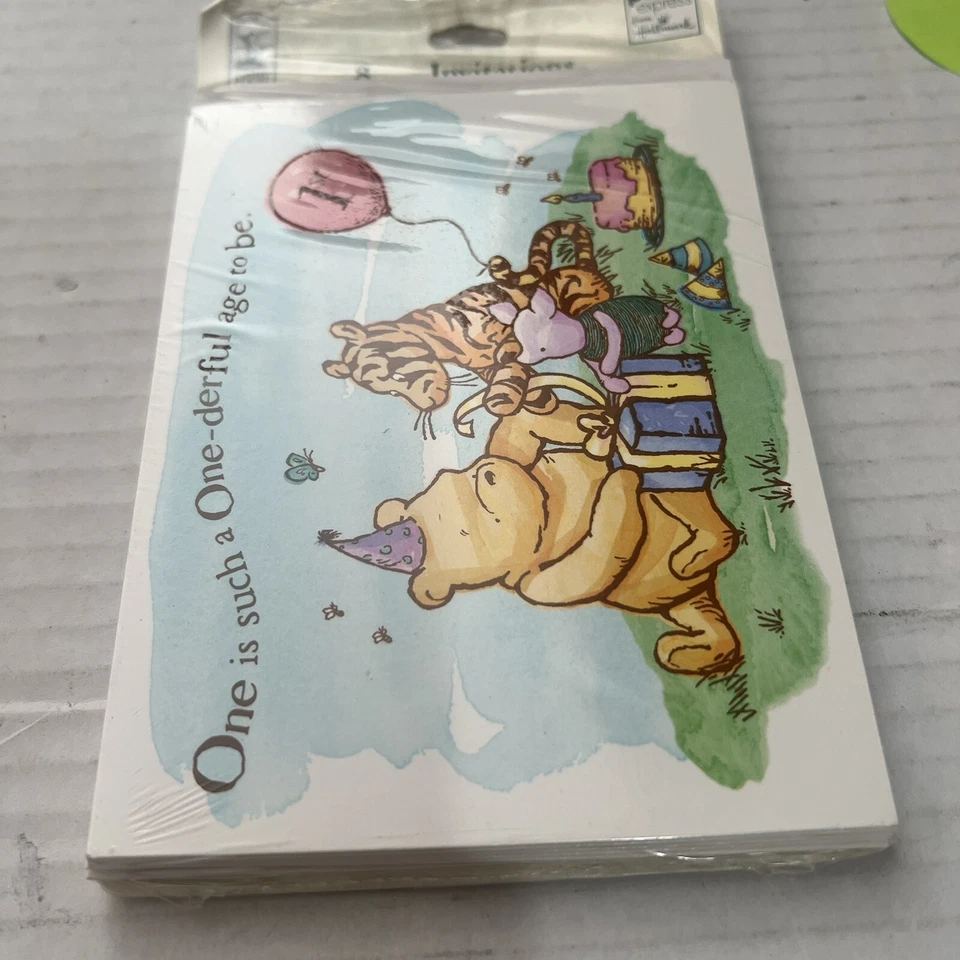 De colección Winnie the Pooh 1er Cumpleaños Invitaciones Disney Party Express Sello Foto 2 de 4