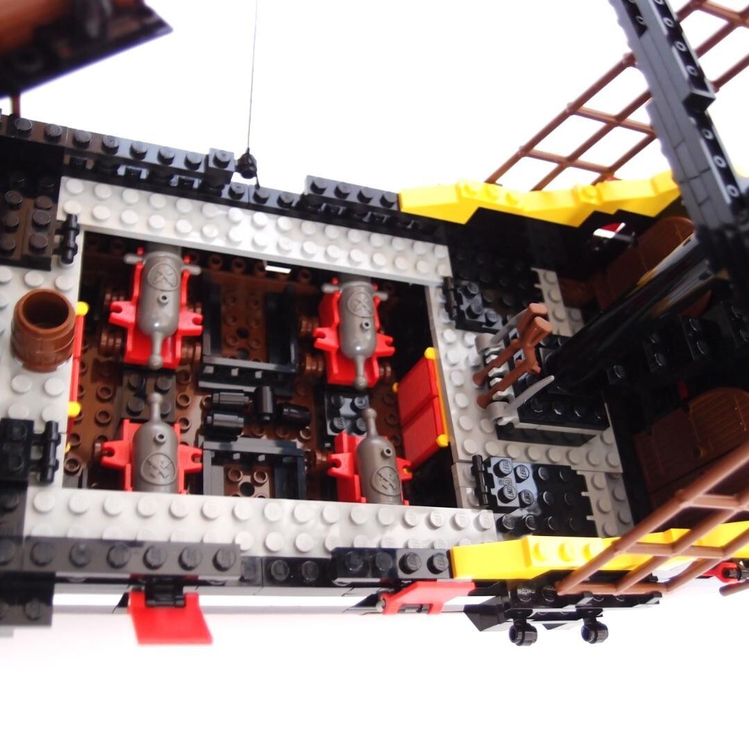 LEGO 10040 Black Seas Barracuda PIRATES 2002 | eBay