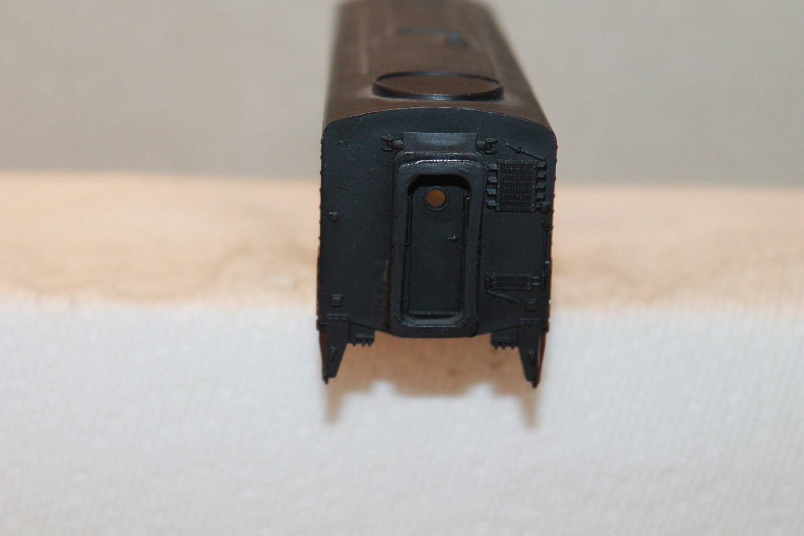 * Unknown Manufacturer Loco Parts * Custom Rock Island FA2 Locomotive Shell 160