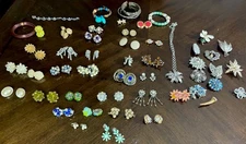 Lot Of 84 Pieces Of Antique Vintage Earrings Broches Bracelets And More Ex Cond