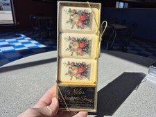 NEW Vtg Aldas Forever Soap 3 Bars Pink & Yell...
