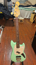 Fender Bass 4-String Solid Body Right-Handed Electric Bass Guitar Green
