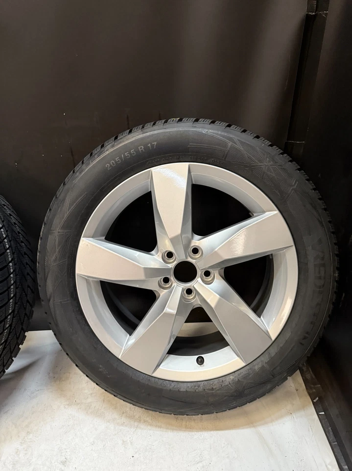 SATZ Original VW Winterkompletträder Alu 17" T-Cross Chesterfield 2GM601025A - Bild 2 von 4