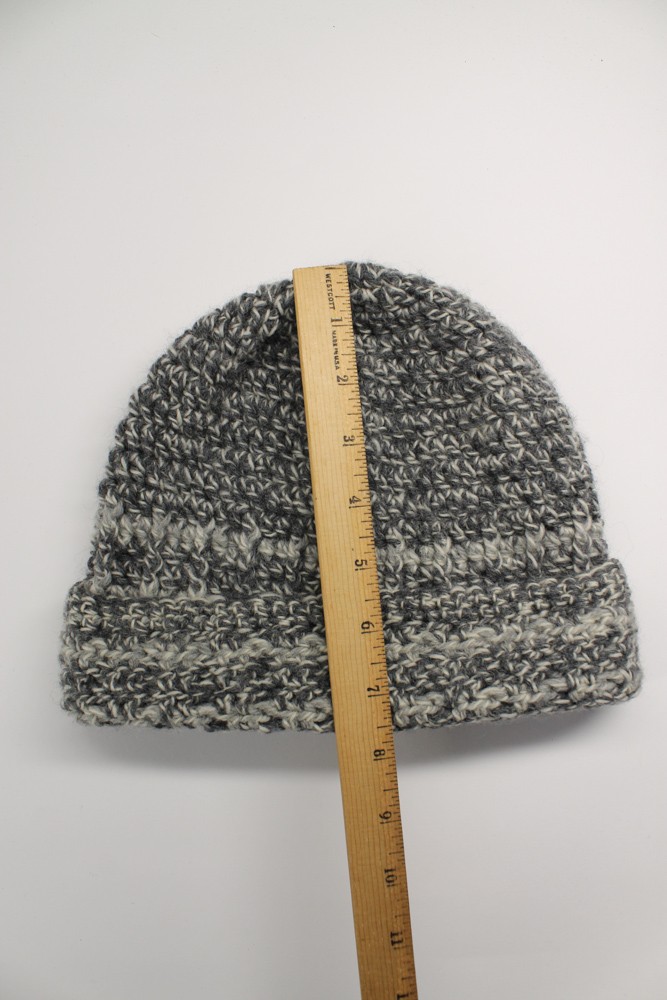 Gray knit winter cuff cap - image 5