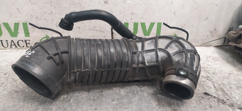 AUDI A4 8E 2.0 TDI 16V 103KW Engine Pipe 8E0129615J 2004 175428