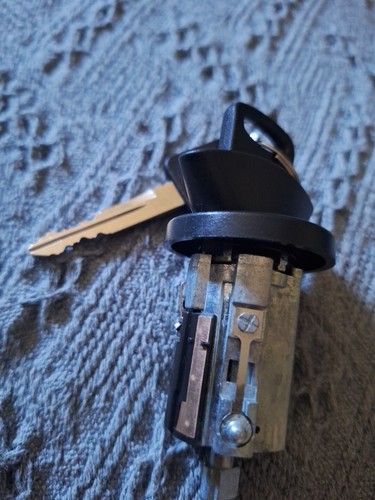 NEW NAPA AUTOMOTIVE IGNITION KEY SWITCH KS6742LSB FOR FORD - Picture 2 of 5