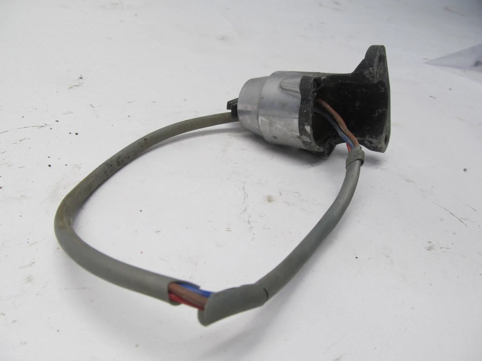 71 YAMAHA AT1 AT 1 125 IGNITION MAIN SWITCH ASSEMBLY & KEY 261-82508-11-00 - Image 3 of 4