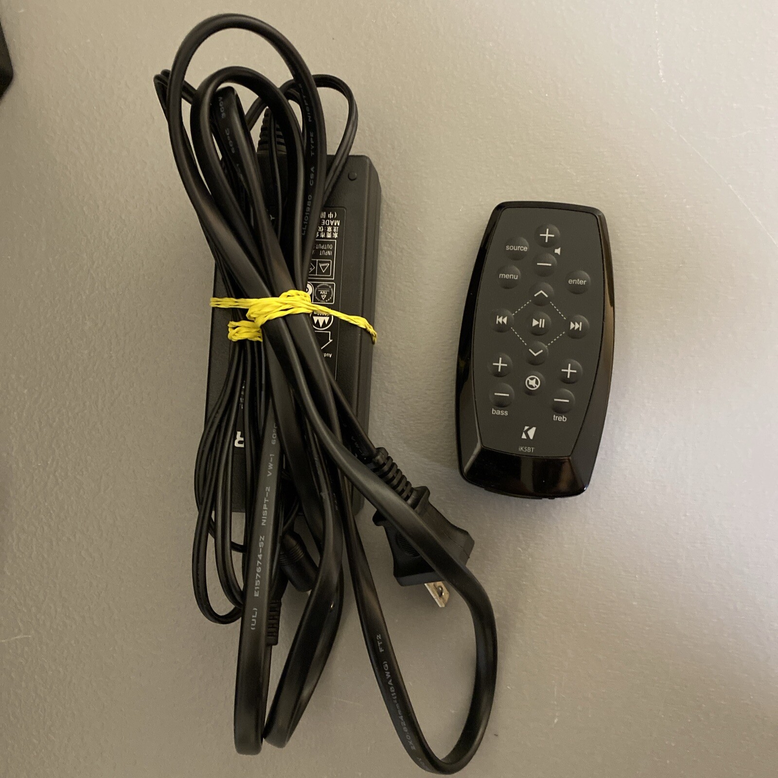 Kicker IK5 Amphitheater Speaker w/ Remote/ Power Cord Tested Works- Sounds Great