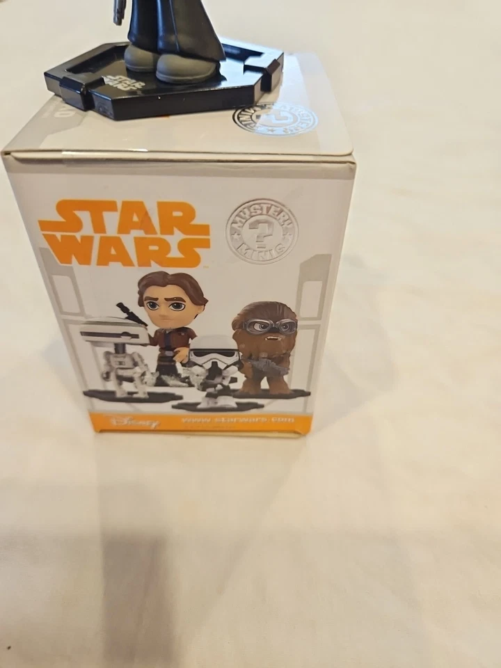 Star Wars Qi'ra Funko Misterio Minis Bobblehead Figura Juguete Bonus Chewbacca Head Foto 4 de 4