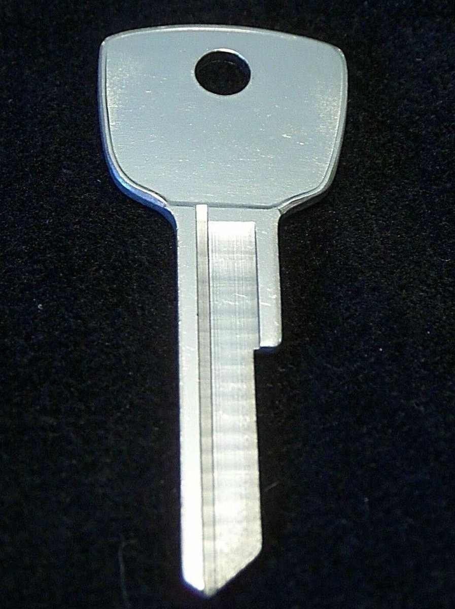 TA12 TOYOTA FJ40 LAND CRUISER 1965-1972 Primary KEY Blank T74X (1