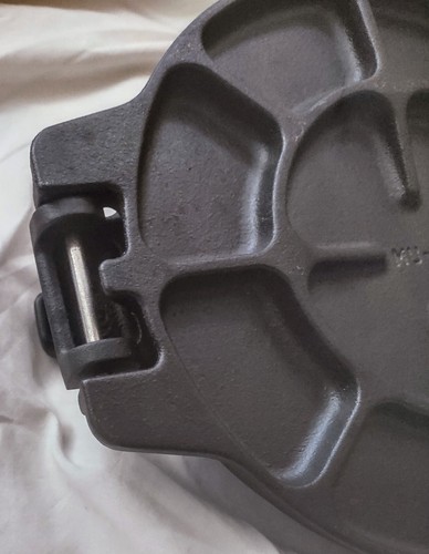 Victoria 8" Cast Iron Tortilla Press & Pataconera, Colombia, MU-D5/MU-D2 - Picture 4 of 14