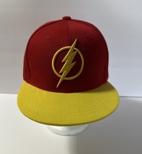 NICE -DC Comics The Flash Snapback Baseball Cap Hat Red Yellow Six Flags Texas