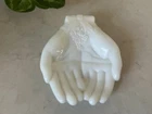 AVON OPEN HANDS Vintage White Milk Glass Soap Dish Trinket Jewelry Key Holder