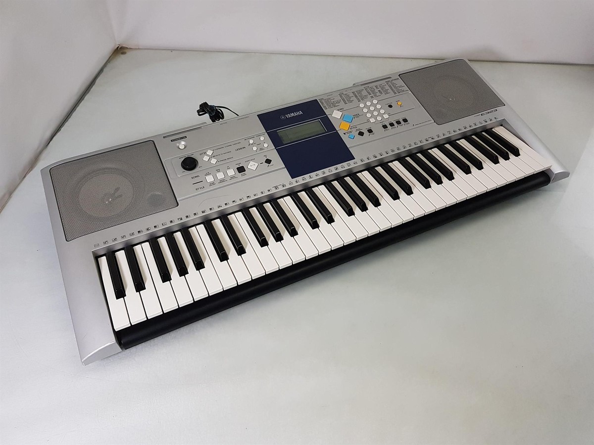 ヤマハ ポータブルキーボード「PSR-E323」 YAMAHA PSR-E323 レギュラー