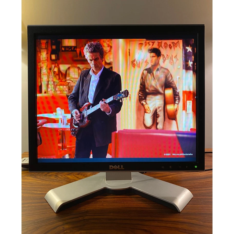 Dell UltraSharp 1708FPf 17" Swivel LCD Monitor DVI, VGA, 4 USB Port Silver Stand - Image 2 of 4