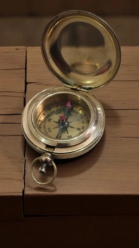 Pocket Brass Sundial Compass Antique Design Showpiece Brass Sun Dial Vintage - 第 4/4 張圖片