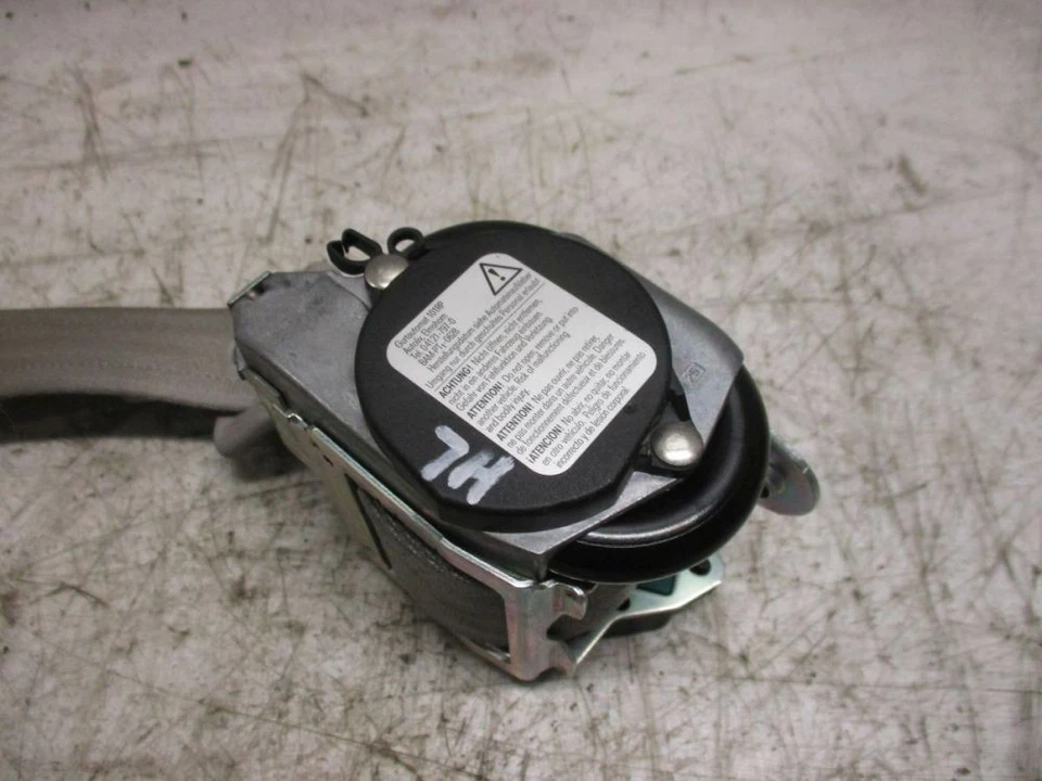 Pretensor cinturón seguridad trasero izquierdo beige se adapta a Volvo C70 II Cabriole Foto 4 de 4