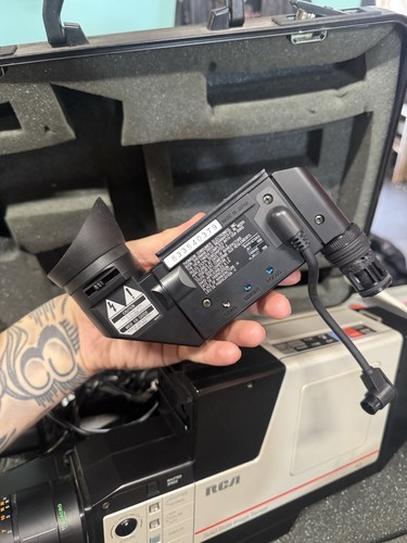 RCA Pro Wonder CC300 VHS Camcorder 1988 w/ Case & Manual – Read Condition - Picture 11 of 15