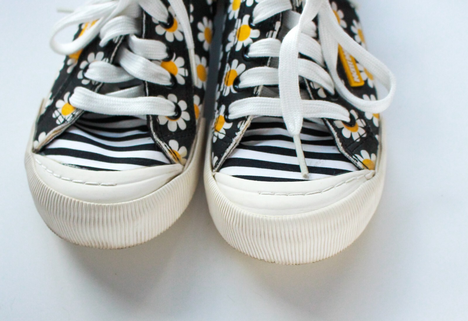 Rocket Dog Daisy Sneakers, Rocket Dog Jazzin Daisy Shoes 7.5, Rocket