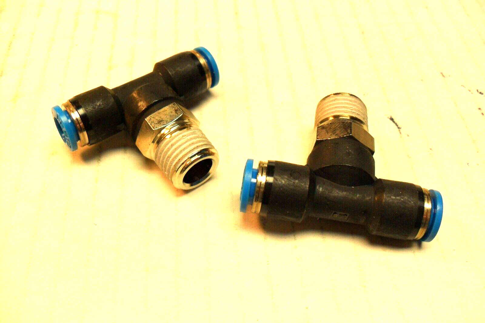 qty 2 - Festo QST-1/4-6 - 153108 Tee Fitting Push In 6mm Tube X 1/4" npt
