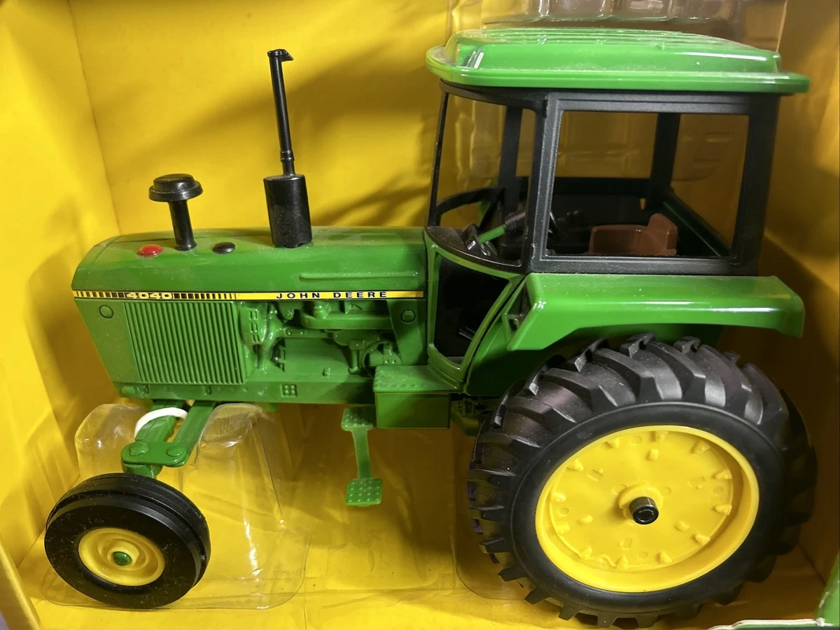 John deere cheap 4040 toy tractor