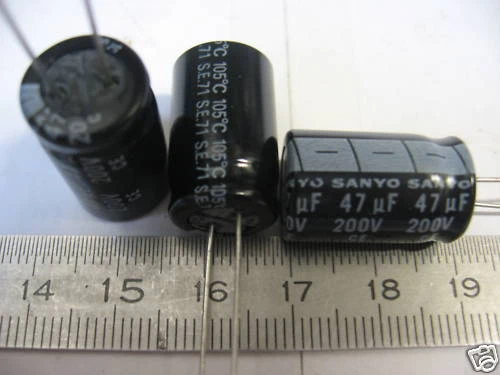 Lot de 3 : Capacitor Condo Condensateur 47µF 47uF 47MF 200V Radial 105°C Sanyo