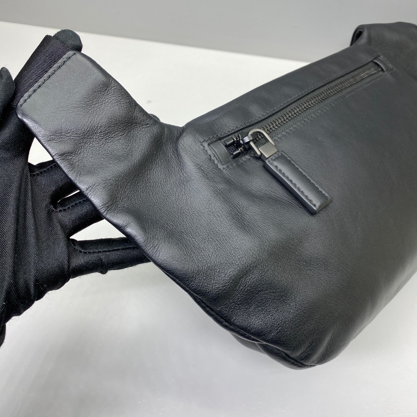 Prada 2VH127-2DMF-F0002 Sling Bag thumbnail 21