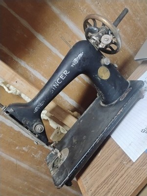 Vintage Singer sewing machine Model AB574598