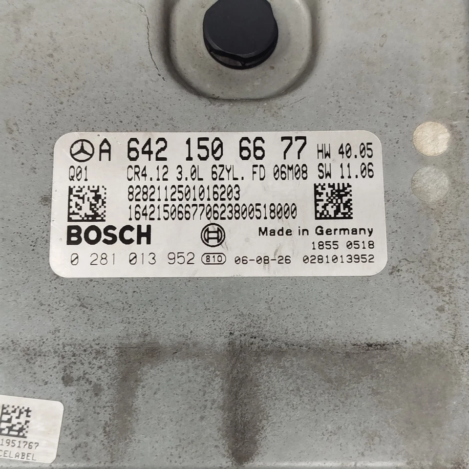 Centralina Del Motore MERCEDES-BENZ CLASSE R W251 0281013952 A6421506677 - Immagine 2 di 2