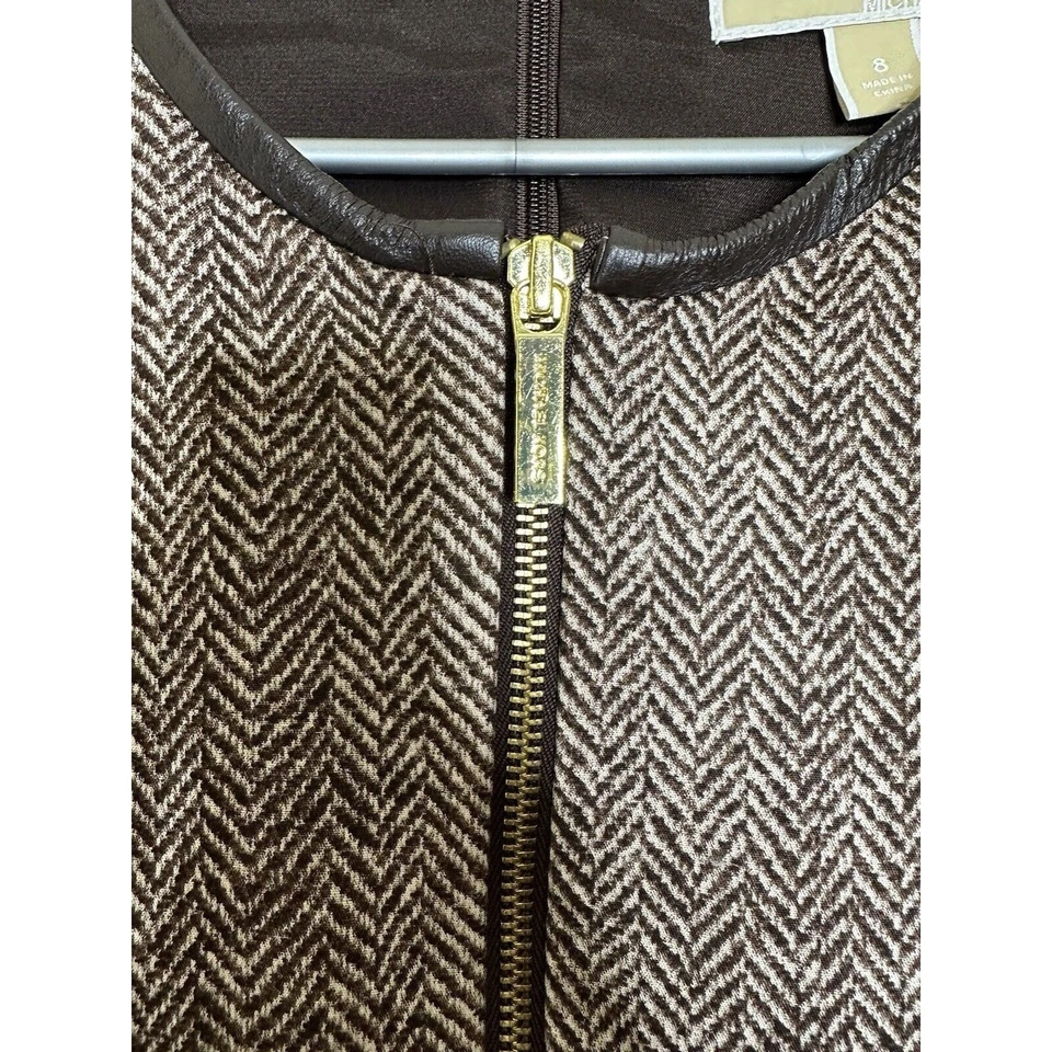 Michael Kors 女式 8 码人字形金色五金拉链职业紧身连衣裙 — 第 3/4 张图片