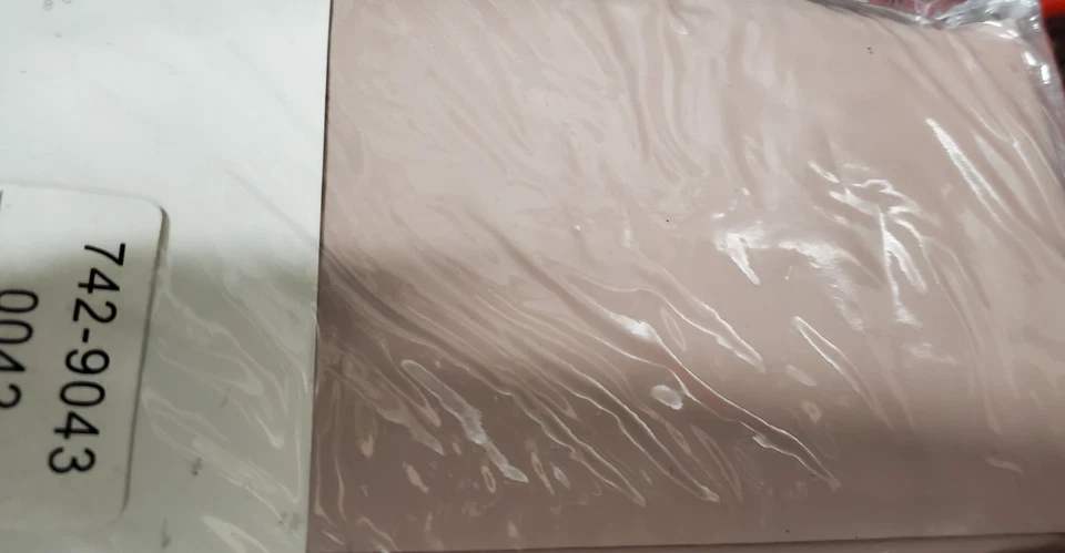 Revestimiento de ducha rosa resistente al molde de vinilo resistente a moldes JC Penney Home Collection Foto 3 de 3