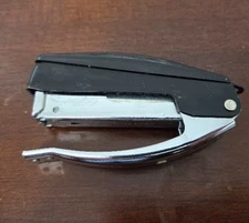 Vintage Swingline Handheld Model 99 Plier Stapler 85-06 Black And Chrome
