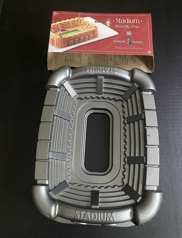 Nordic Ware Stadium Bundt Cake Pan Non-Stick Aluminum 10 Cup Gray