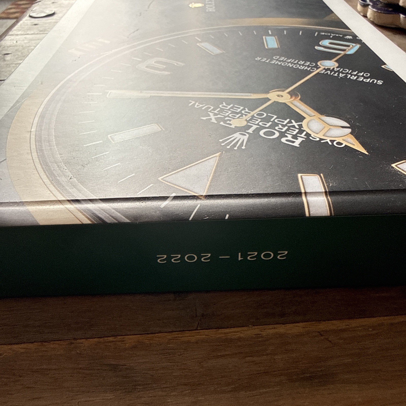Catalogo orologi Rolex 2021/2022 - Edizione UK. Schienale rigido con listino prezzi foto 5