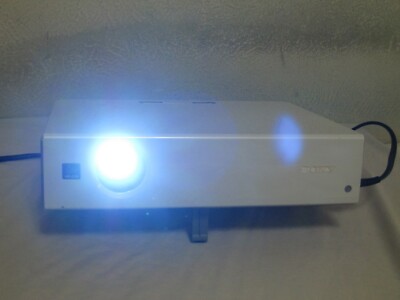 Sony VPL-CX5 3LCD Projector 2000 ANSI Lumens Only 172 Lamp Hours