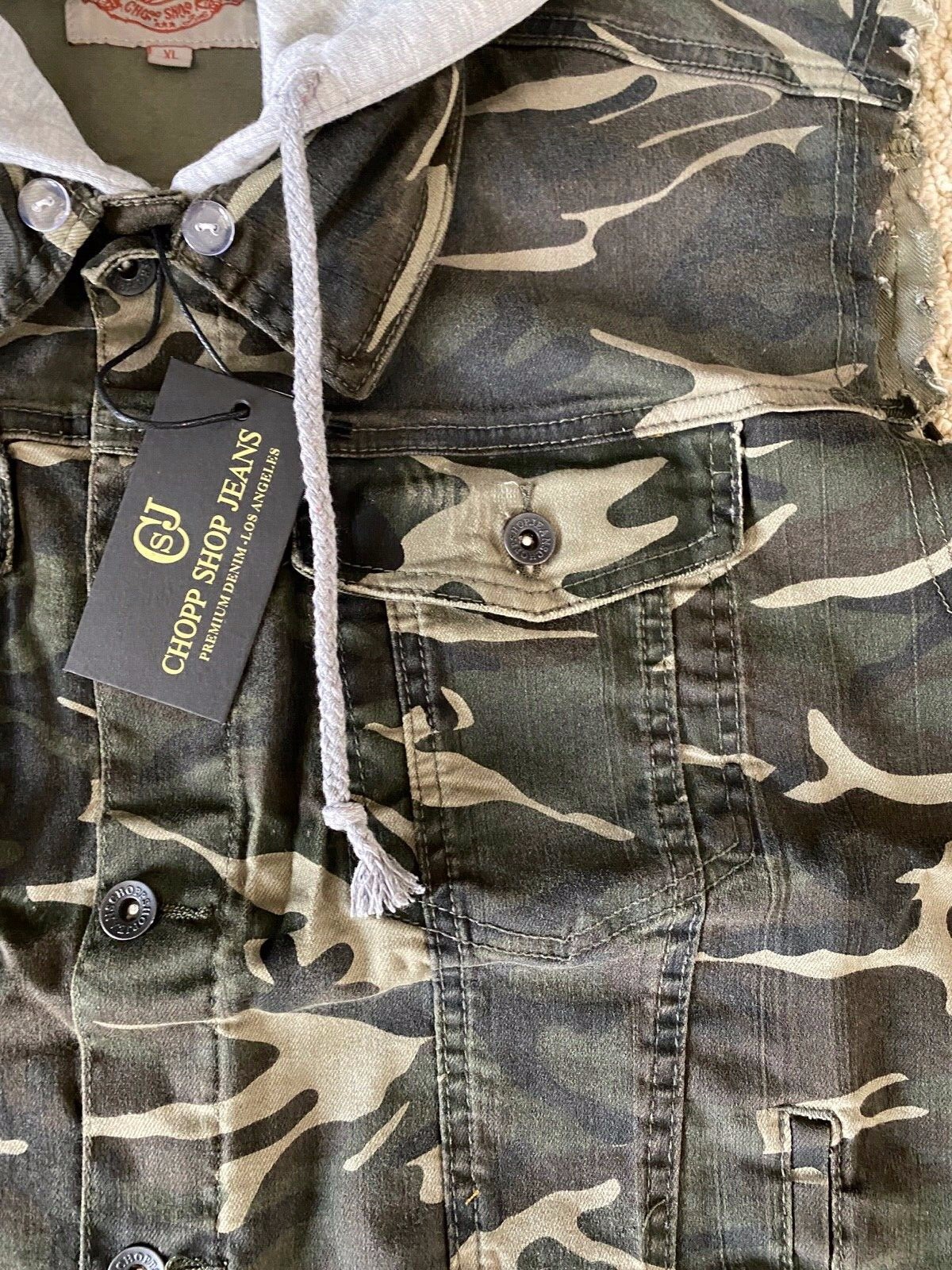 NWT Men's Chopp Shop Jeans Green Camouflage Convertible Hood Denim Vest