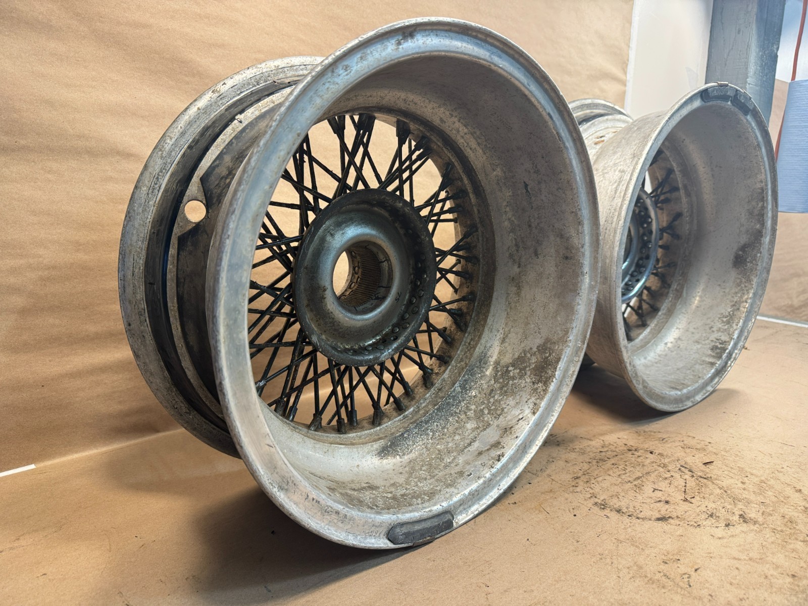 Maserati Mistral Route Borrani Milano Wheels 16x650 RW 3994