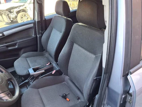 13197808 Mangueta Delantera Izquierda para OPEL ZAFIRA B Cosmo 2007 1747830 - Imagen 4 de 9