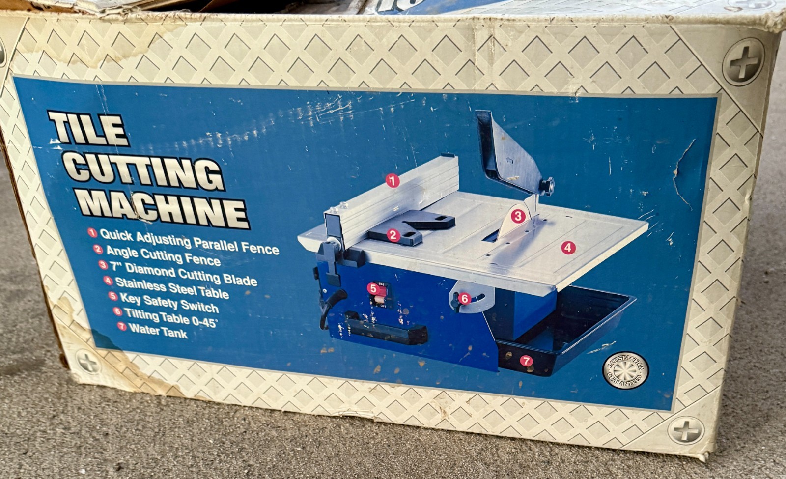 TILE WET SAW CTC550, W/FENCE, GUARD, WRENCHES, BLADE, USED ONCE, RUNS PERFECT