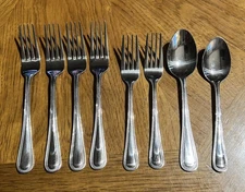 Lot Of 8 Dinner Forks & Spoons 8.25" International Stainless Flatware Royal Bead
