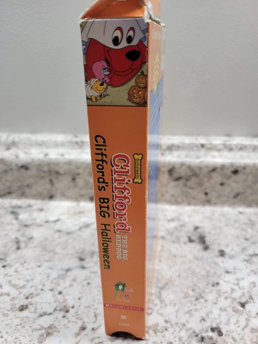 clifford The Big Red Dog Clifford Haloween VHS Family Movie - Picture 4 of 5