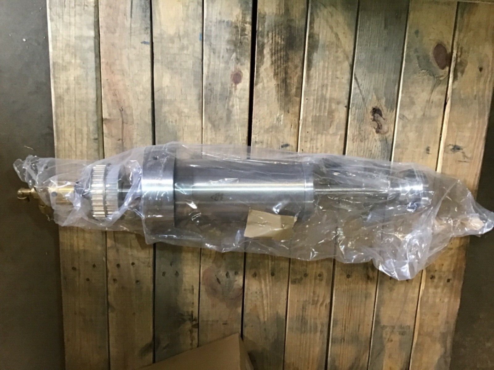 APPLIED MATERIALS VACUUM ROTARY FEEDTHROUGH COOLED AL296080203 NEW