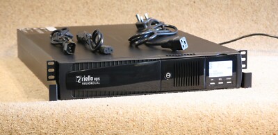 RIELLO VSD 3000 A5 Rack/Tower 3000 VA 2700 W USV. Neue Zellen. 12m RTB Garantie